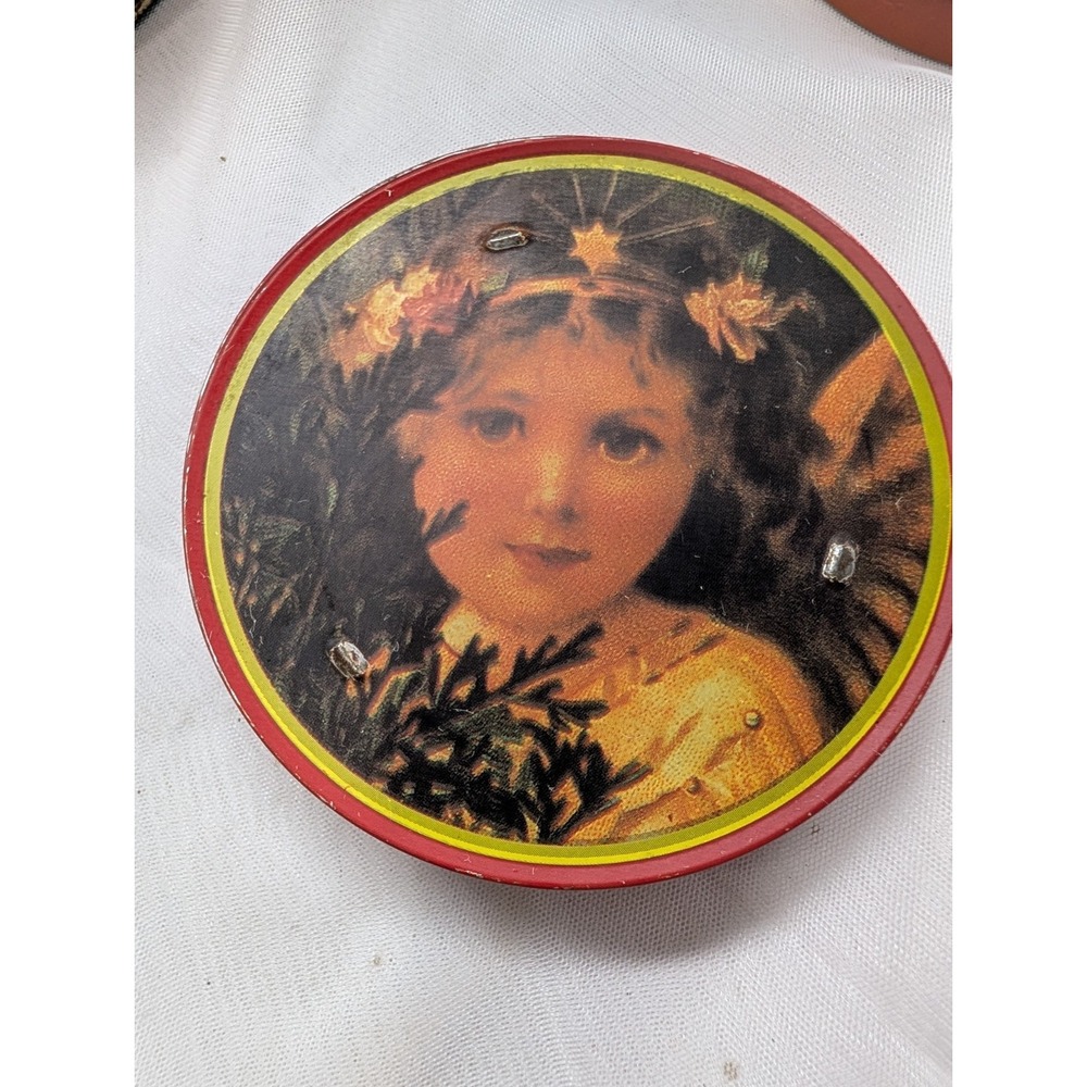 Vintage Round Metal & Cork-Backed Coaster Set, 6pc Portrait Design w/ Tin - Picture 8 of 11